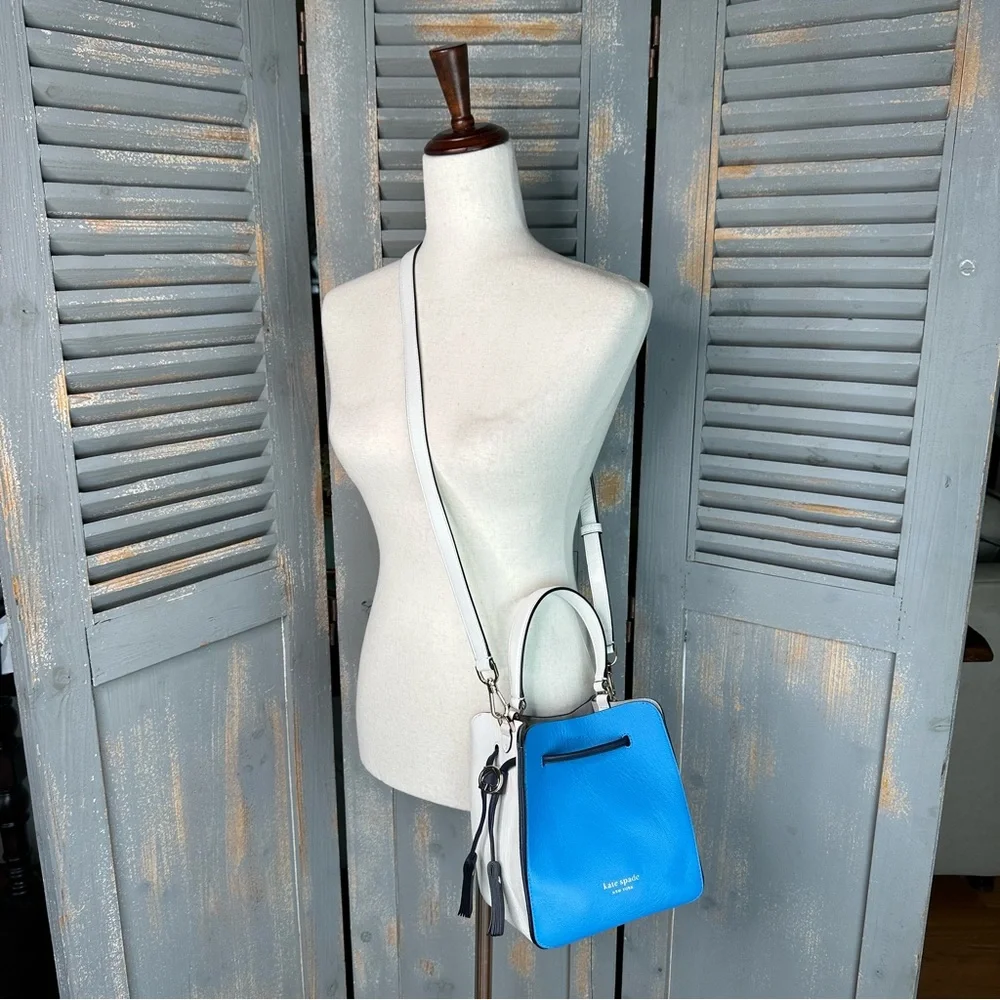 Kate Spade Busy Small Bucket Bag Oceanside - Picture 14 of 15